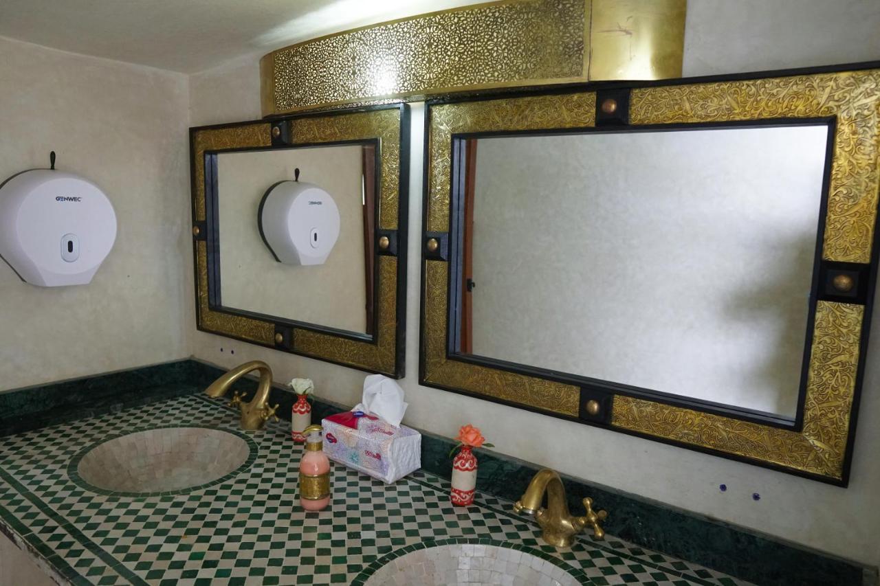 Hotel Winarouze House à Marrakesh Extérieur photo